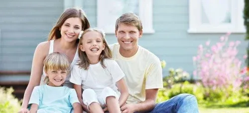 family-outdoors-comfortable-banner