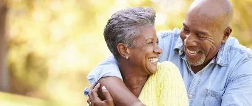 elderly-couple-with-healthy-smiles